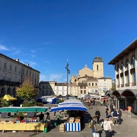 Superbe T3 Dans Le Quartier Historique De *